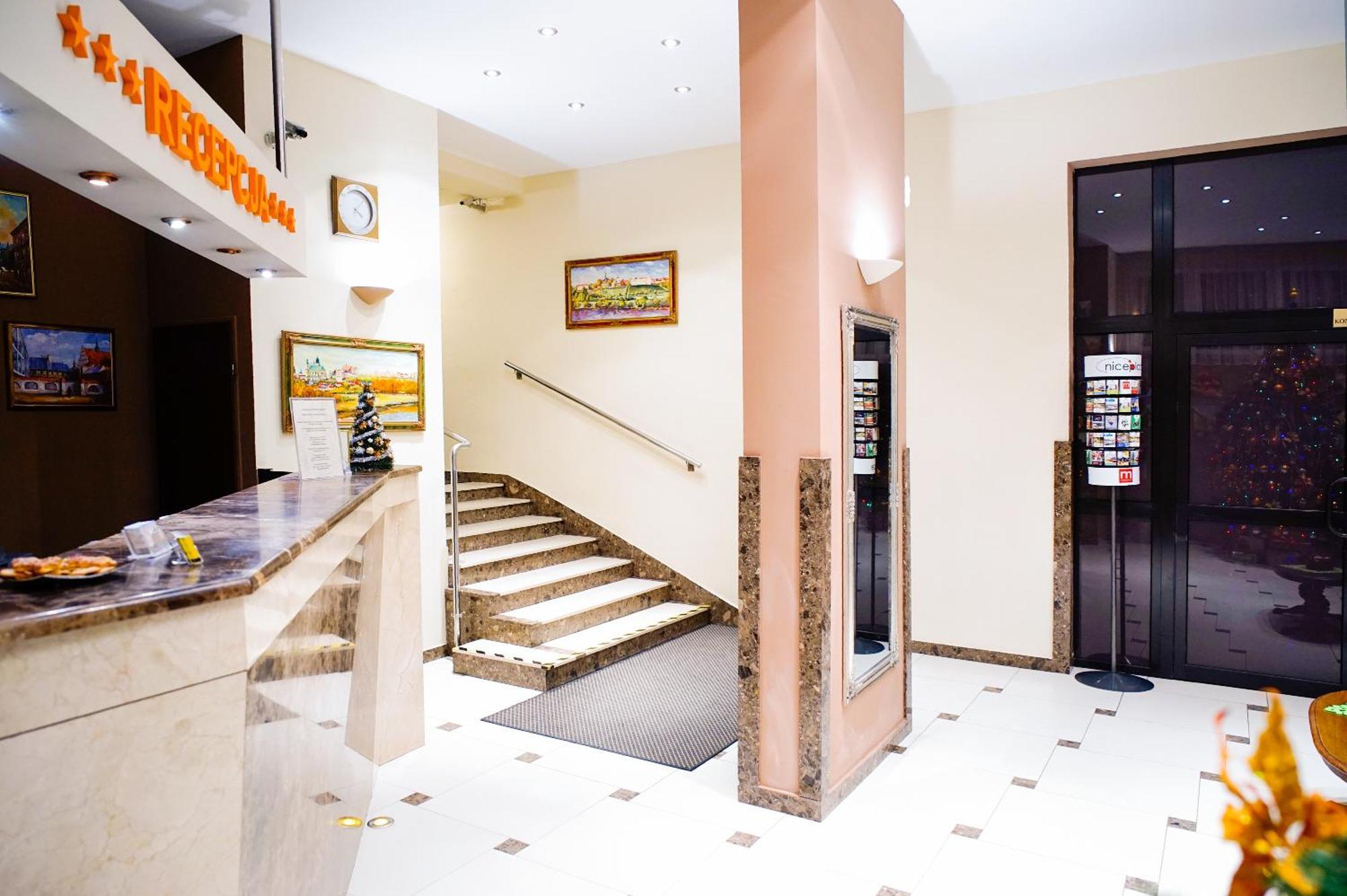 Hotelslublin Bagian luar foto
